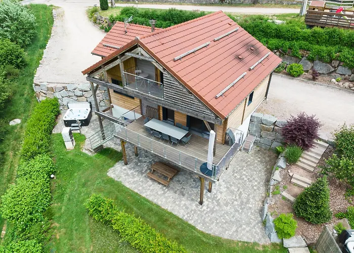 Les Biches Lucy Gérardmer